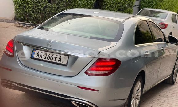 Acheter Occasion Voiture Mercedes‒Benz E–Class Gris à Dakar, Dakar Acheter Occasion Voiture Mercedes‒Benz E–Class Gris à Dakar, Dakar