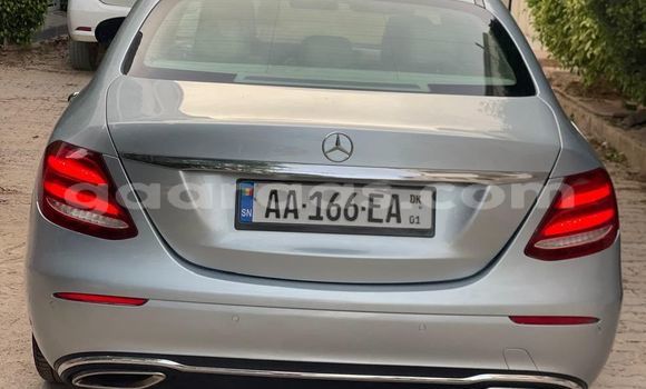 Acheter Occasion Voiture Mercedes‒Benz E–Class Gris à Dakar, Dakar Acheter Occasion Voiture Mercedes‒Benz E–Class Gris à Dakar, Dakar