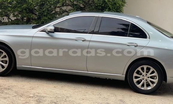 Acheter Occasion Voiture Mercedes‒Benz E–Class Gris à Dakar, Dakar Acheter Occasion Voiture Mercedes‒Benz E–Class Gris à Dakar, Dakar