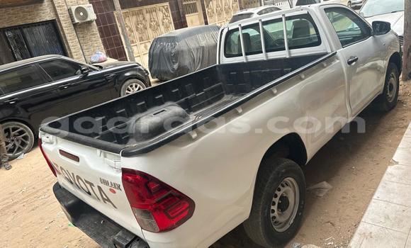 Buy Used Toyota Hilux White Car in Dakar in Dakar Buy Used Toyota Hilux White Car in Dakar in Dakar