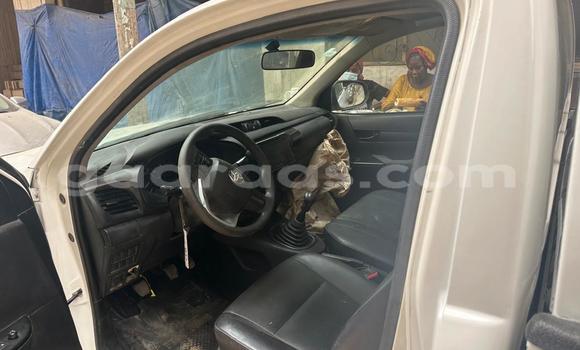 Buy Used Toyota Hilux White Car in Dakar in Dakar Buy Used Toyota Hilux White Car in Dakar in Dakar