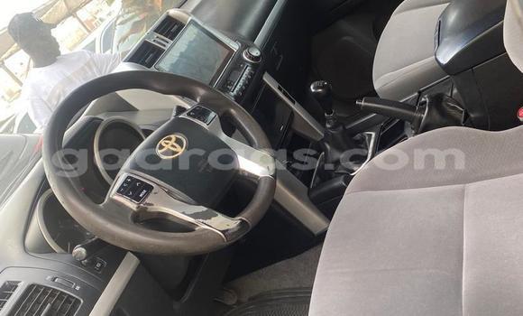 Buy Used Toyota RAV4 Silver Car in Dakar in Dakar Buy Used Toyota RAV4 Silver Car in Dakar in Dakar