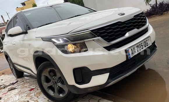 Buy Used Kia Sedona White Car in Dakar in Dakar Buy Used Kia Sedona White Car in Dakar in Dakar