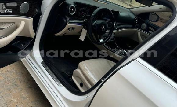 Dieundeu Occasion Mercedes-Benz E-Classe White Auto in Dakar in Dakar Dieundeu Occasion Mercedes-Benz E-Classe White Auto in Dakar in Dakar