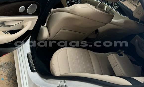 Dieundeu Occasion Mercedes-Benz E-Classe White Auto in Dakar in Dakar Dieundeu Occasion Mercedes-Benz E-Classe White Auto in Dakar in Dakar