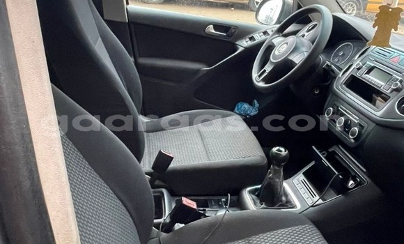 Buy Used Volkswagen Tiguan Silver Car in Dakar in Dakar Buy Used Volkswagen Tiguan Silver Car in Dakar in Dakar