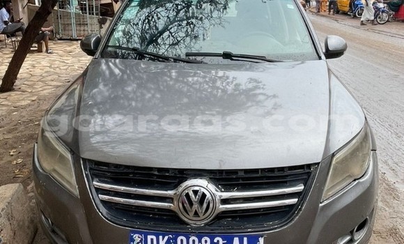 Buy Used Volkswagen Tiguan Silver Car in Dakar in Dakar Buy Used Volkswagen Tiguan Silver Car in Dakar in Dakar