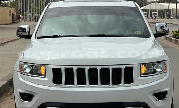 Buy Used Jeep Grand Cherokee White Car in Dakar in Dakar