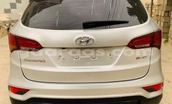 Acheter Occasion Voiture Hyundai Santa Fe Blanc à Dakar, Dakar Acheter Occasion Voiture Hyundai Santa Fe Blanc à Dakar, Dakar