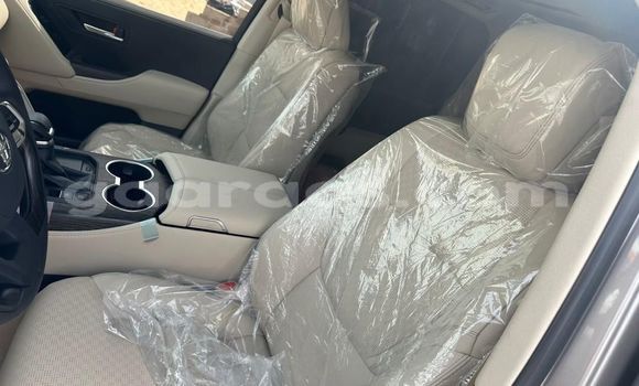 Dieundeu Occasion Toyota Land Cruiser Silver Auto in Dakar in Dakar Dieundeu Occasion Toyota Land Cruiser Silver Auto in Dakar in Dakar