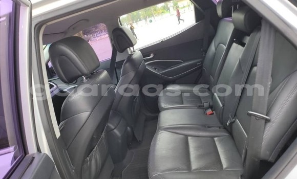 Dieundeu Occasion Hyundai Santa Fe Silver Auto in Dakar in Dakar Dieundeu Occasion Hyundai Santa Fe Silver Auto in Dakar in Dakar