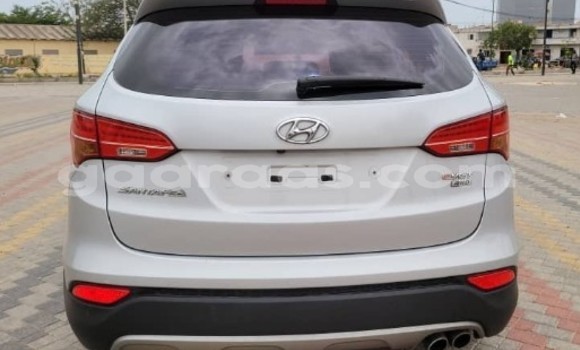 Dieundeu Occasion Hyundai Santa Fe Silver Auto in Dakar in Dakar Dieundeu Occasion Hyundai Santa Fe Silver Auto in Dakar in Dakar
