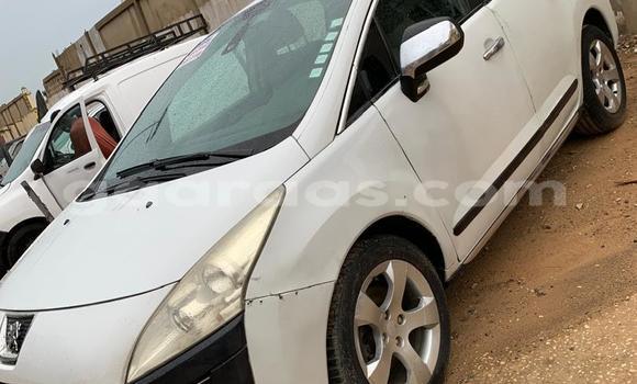 Merc Toyota Avensis Wagon 1.8 VVTi Luna estate car for sale from