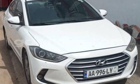 Acheter Occasion Voiture Hyundai Elantra Blanc à Dakar, Dakar