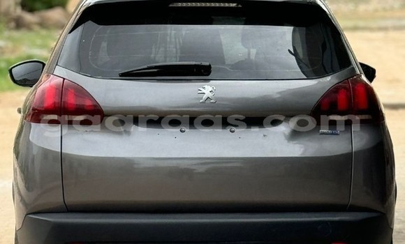 Dieundeu Occasion Peugeot 2008 Silver Auto in Dakar in Dakar Dieundeu Occasion Peugeot 2008 Silver Auto in Dakar in Dakar