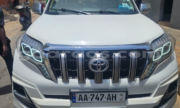Acheter Occasion Voiture Toyota Prado Blanc à Dakar, Dakar