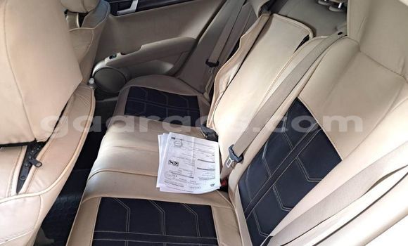 Acheter Occasion Voiture Mercedes-Benz C-Classe Blanc à Dakar, Dakar Acheter Occasion Voiture Mercedes-Benz C-Classe Blanc à Dakar, Dakar