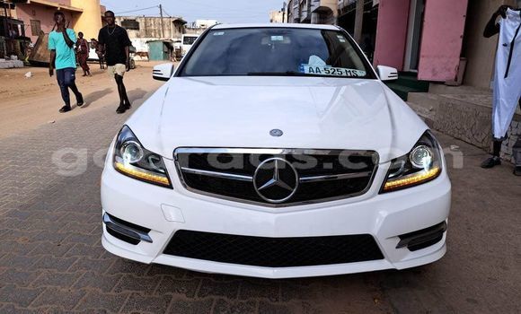 Acheter Occasion Voiture Mercedes-Benz C-Classe Blanc à Dakar, Dakar Acheter Occasion Voiture Mercedes-Benz C-Classe Blanc à Dakar, Dakar