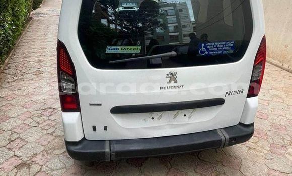 Acheter Occasion Voiture Peugeot Partner Blanc à Dakar, Dakar Acheter Occasion Voiture Peugeot Partner Blanc à Dakar, Dakar