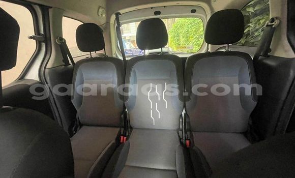 Acheter Occasion Voiture Peugeot Partner Blanc à Dakar, Dakar Acheter Occasion Voiture Peugeot Partner Blanc à Dakar, Dakar