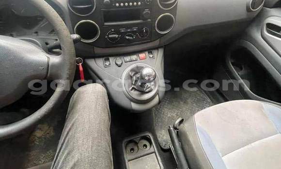 Acheter Occasion Voiture Peugeot Partner Blanc à Dakar, Dakar Acheter Occasion Voiture Peugeot Partner Blanc à Dakar, Dakar