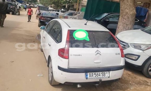 Acheter Occasion Voiture Citroen C4 Blanc à Dakar, Dakar Acheter Occasion Voiture Citroen C4 Blanc à Dakar, Dakar