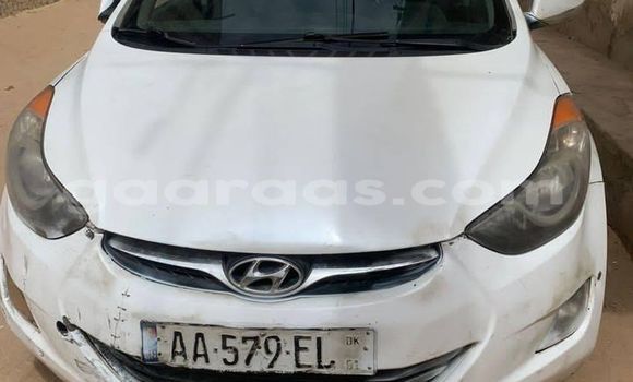 Buy Used Hyundai Elantra White Car in Dakar in Dakar