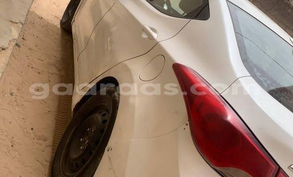 Acheter Occasion Voiture Hyundai Elantra Blanc à Dakar, Dakar Acheter Occasion Voiture Hyundai Elantra Blanc à Dakar, Dakar