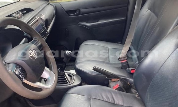 Dieundeu Occasion Toyota Hilux White Auto in Dakar in Dakar Dieundeu Occasion Toyota Hilux White Auto in Dakar in Dakar