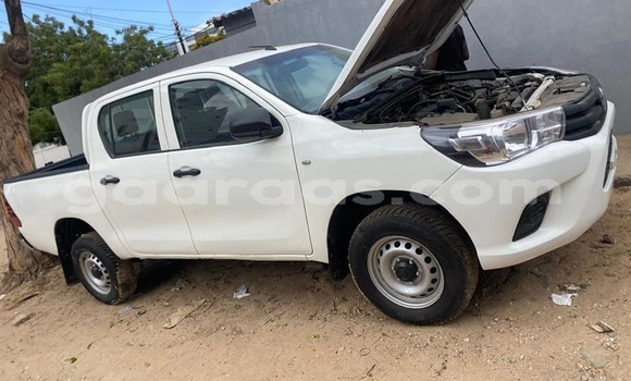 Dieundeu Occasion Toyota Hilux White Auto in Dakar in Dakar Dieundeu Occasion Toyota Hilux White Auto in Dakar in Dakar
