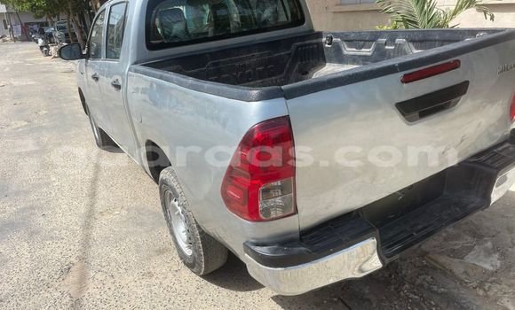 Dieundeu Occasion Toyota Hilux Silver Auto in Dakar in Dakar Dieundeu Occasion Toyota Hilux Silver Auto in Dakar in Dakar