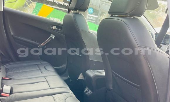 Acheter Occasion Voiture Peugeot 2008 Rouge à Dakar, Dakar Acheter Occasion Voiture Peugeot 2008 Rouge à Dakar, Dakar