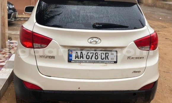 Buy Used Hyundai Tucson White Car in Dakar in Dakar Buy Used Hyundai Tucson White Car in Dakar in Dakar