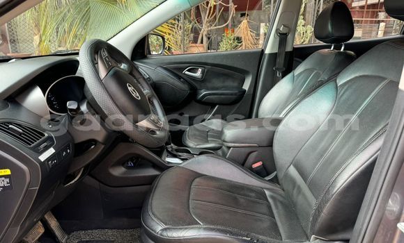 Buy Used Hyundai Tucson Silver Car in Dakar in Dakar Buy Used Hyundai Tucson Silver Car in Dakar in Dakar