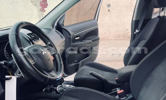 Dieundeu Occasion Mitsubishi RVR Silver Auto in Dakar in Dakar Dieundeu Occasion Mitsubishi RVR Silver Auto in Dakar in Dakar