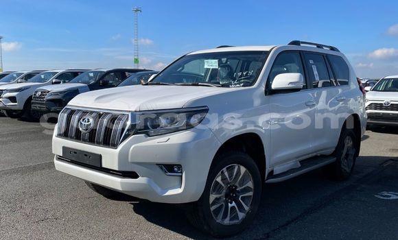 Buy Used Toyota Land Cruiser Prado White Car in Dakar in Dakar Buy Used Toyota Land Cruiser Prado White Car in Dakar in Dakar