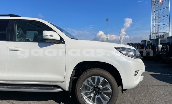 Buy Used Toyota Land Cruiser Prado White Car in Dakar in Dakar Buy Used Toyota Land Cruiser Prado White Car in Dakar in Dakar