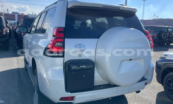 Buy Used Toyota Land Cruiser Prado White Car in Dakar in Dakar Buy Used Toyota Land Cruiser Prado White Car in Dakar in Dakar