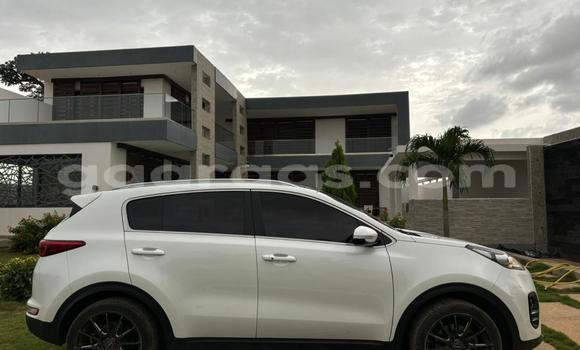 Acheter Occasion Voiture Kia Sportage Blanc à Dakar, Dakar Acheter Occasion Voiture Kia Sportage Blanc à Dakar, Dakar