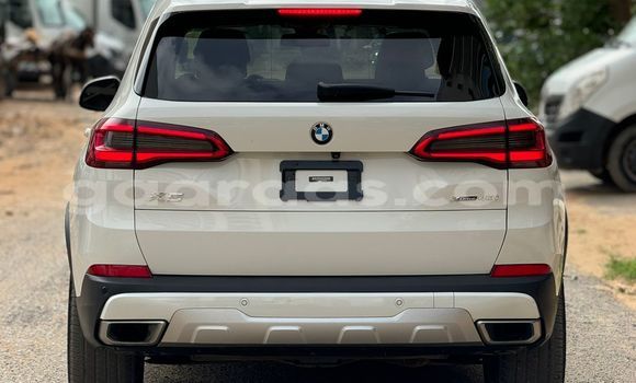 Acheter Occasion Voiture BMW X5 Blanc à Dakar, Dakar Acheter Occasion Voiture BMW X5 Blanc à Dakar, Dakar