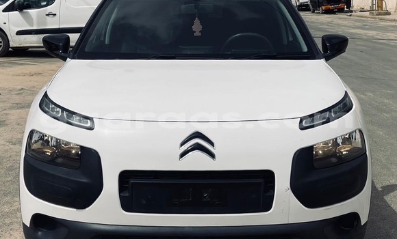 Acheter Occasion Voiture Citroen C4 Cactus Blanc à Dakar, Dakar Acheter Occasion Voiture Citroen C4 Cactus Blanc à Dakar, Dakar