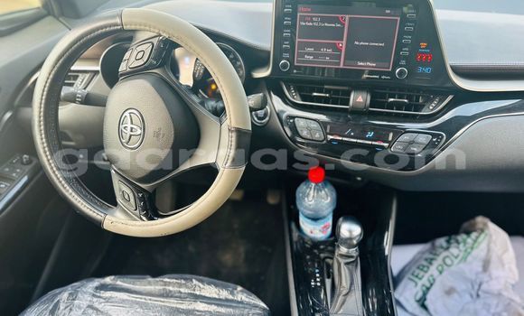 Buy Used Toyota C-HR Blue Car in Dakar in Dakar Buy Used Toyota C-HR Blue Car in Dakar in Dakar