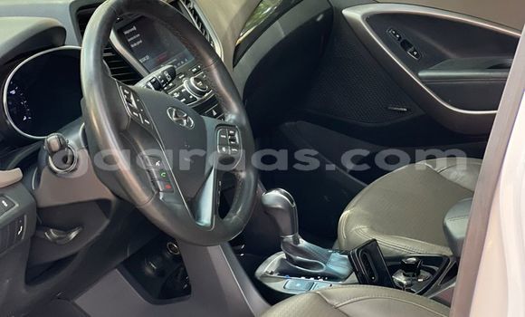 Buy Used Hyundai Santa Fe White Car in Dakar in Dakar Buy Used Hyundai Santa Fe White Car in Dakar in Dakar