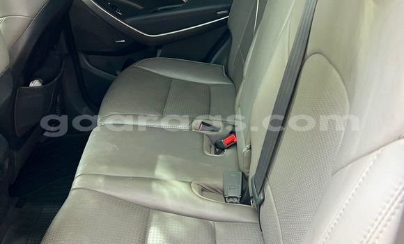 Buy Used Hyundai Santa Fe White Car in Dakar in Dakar Buy Used Hyundai Santa Fe White Car in Dakar in Dakar