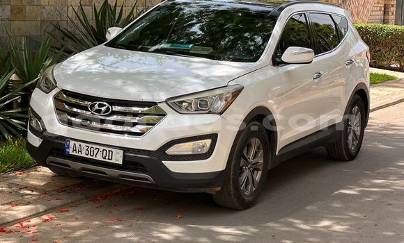 Buy Used Hyundai Santa Fe White Car in Dakar in Dakar Buy Used Hyundai Santa Fe White Car in Dakar in Dakar