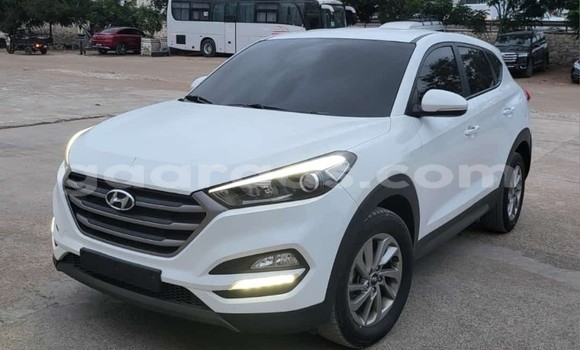 Acheter Occasion Voiture Hyundai Tucson Blanc à Dakar, Dakar Acheter Occasion Voiture Hyundai Tucson Blanc à Dakar, Dakar