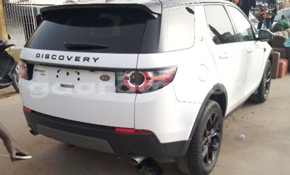 Dieundeu Occasion Land Rover Discovery Sport White Auto in Dakar in Dakar Dieundeu Occasion Land Rover Discovery Sport White Auto in Dakar in Dakar
