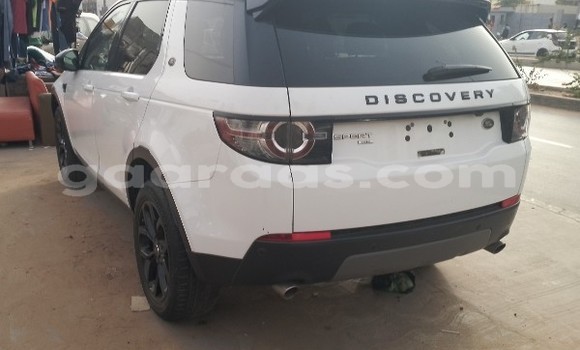 Dieundeu Occasion Land Rover Discovery Sport White Auto in Dakar in Dakar Dieundeu Occasion Land Rover Discovery Sport White Auto in Dakar in Dakar