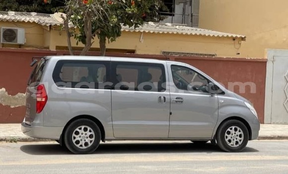 Buy Used Hyundai Starex Silver Car in Dakar in Dakar Buy Used Hyundai Starex Silver Car in Dakar in Dakar