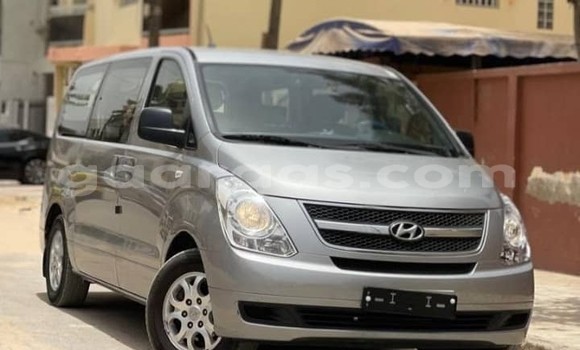 Buy Used Hyundai Starex Silver Car in Dakar in Dakar Buy Used Hyundai Starex Silver Car in Dakar in Dakar